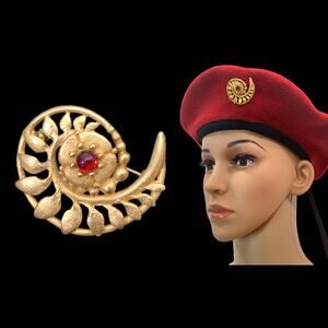 80s Matte Gold Shell Brooch w Red Cabochon Glass Stone | 1.5" x 1 1/8"